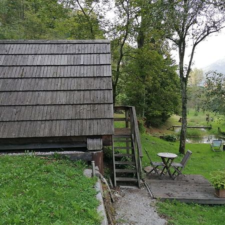 Glamping Zlata Ribica Hotel Idrija pri Baci Exterior photo