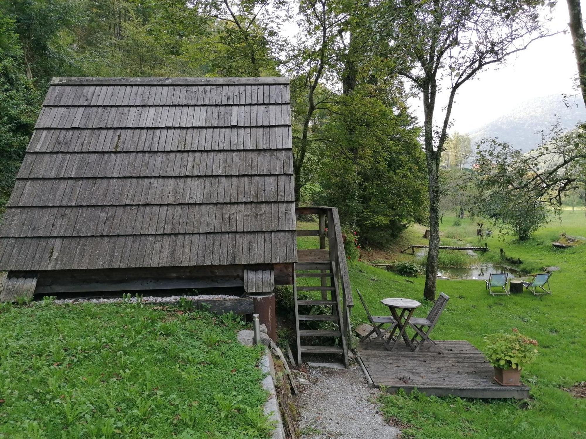 Glamping Zlata Ribica Hotel Idrija pri Baci Exterior photo