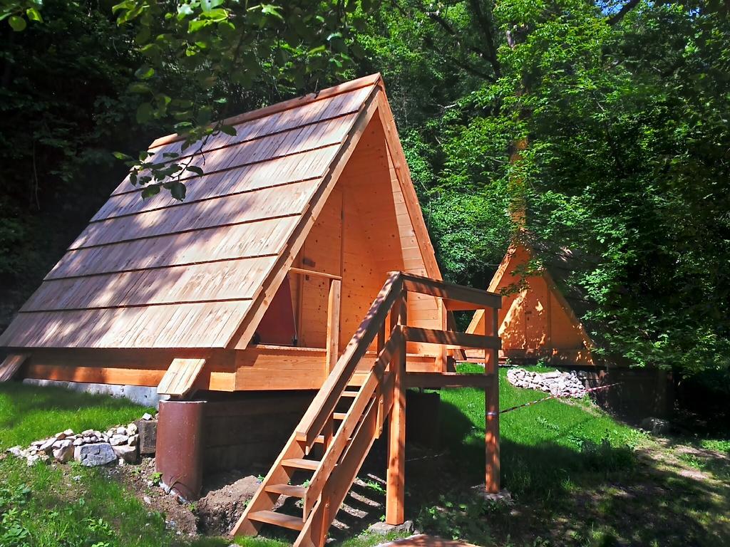 Glamping Zlata Ribica Hotel Idrija pri Baci Exterior photo
